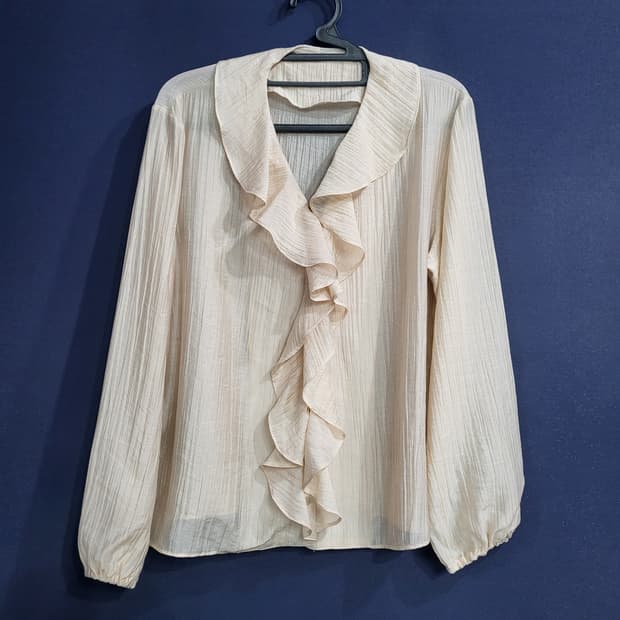 러플 블라우스(새상품)
