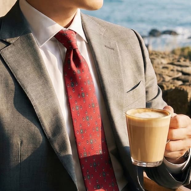 지 비스콘티 실크 버건디 패턴 넥타이 8.5cm A등급 A18940
