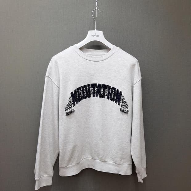 한섬 타임 2022 레터링 그래픽 맨투맨 95사이즈