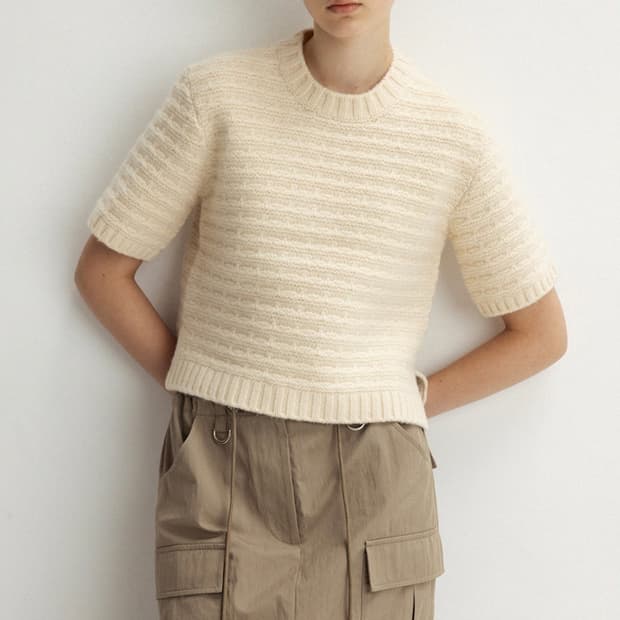 le 르 텍스쳐드 니트 숏 슬리브 버터크림