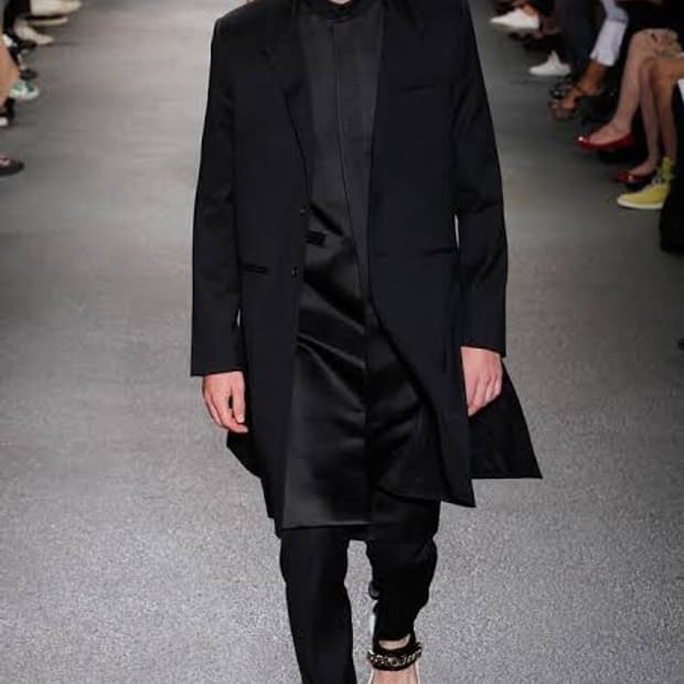 지방시 2013fw 앱스트랙트 도베르만 코트