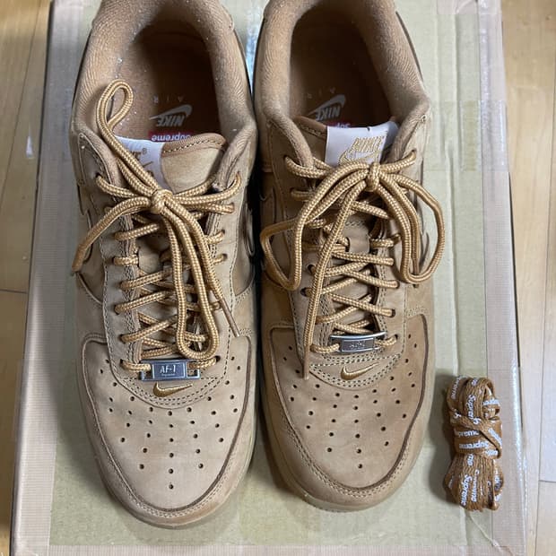 나이키 슈프림 에어포스1 된장 270