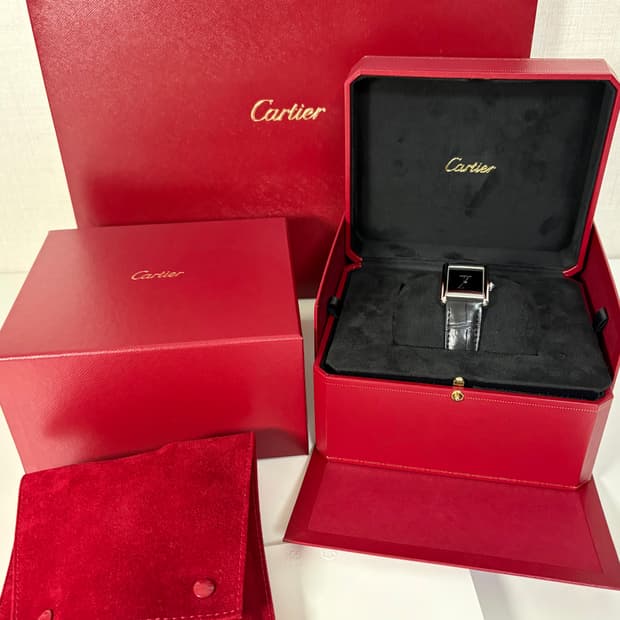 까르띠에 탱크 머스트 라지 블랙 래커 WSTA0072