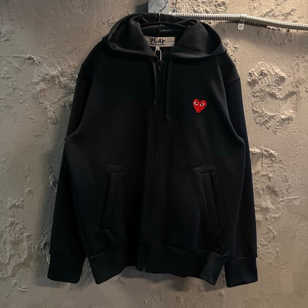 L 꼼데가르송 COMME des GARCONS 하트 와펜 집업 후드 블랙