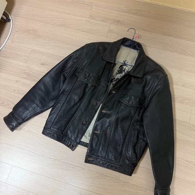 레더 트러커 자켓