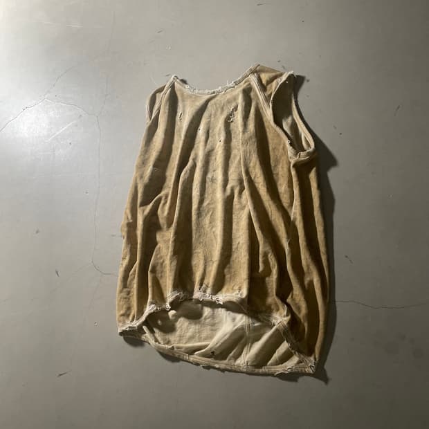 KZ Atelier Handcrafted Distressed top