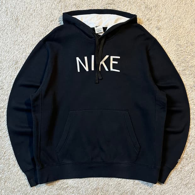 나이키 신형 스펠로고 기모 후드티 블랙