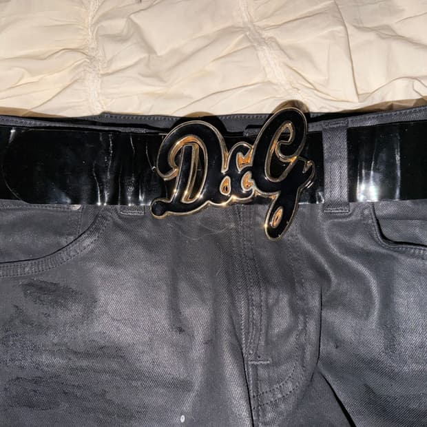 반짝반짝 돌체앤가바나 페이턴트 레더 벨트