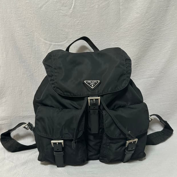 프라다 투포켓 나일론 포코노 백팩 미디움