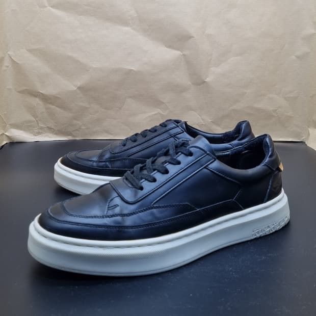 아몬무브먼트 남성스니커즈. 실사이즈260