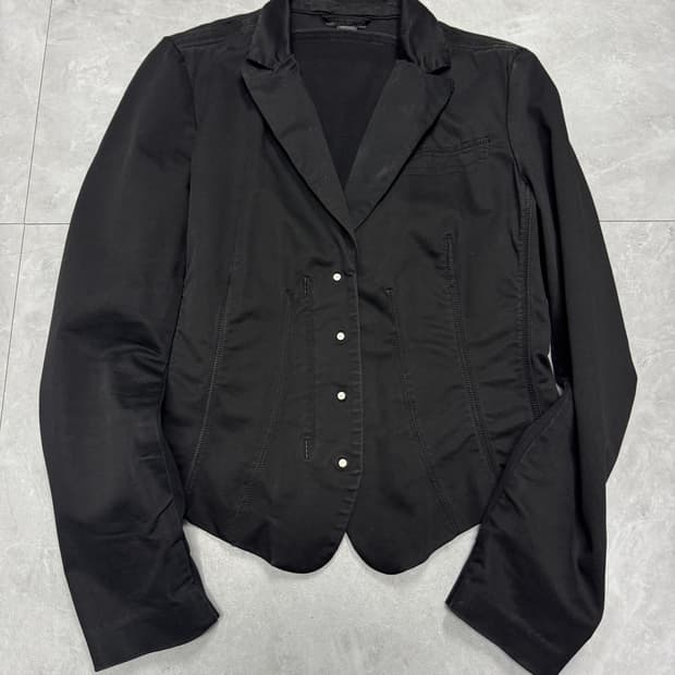  알마니 익스체인지