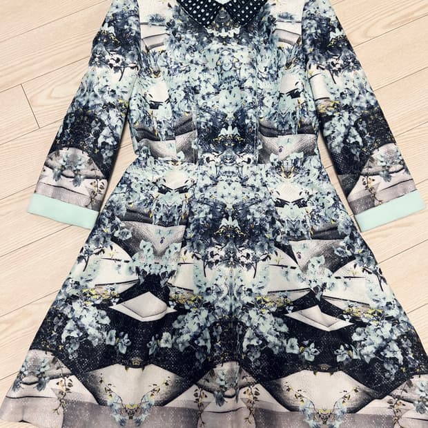 라인 LINE 메이카 원피스 정장 원피스