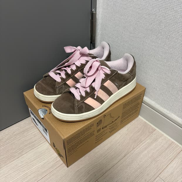 아디다스 캠퍼스 00s 더스트 카고 클리어 핑크