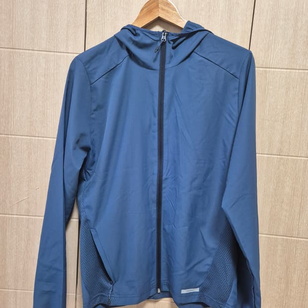 데카트론 러닝 바람막이 m