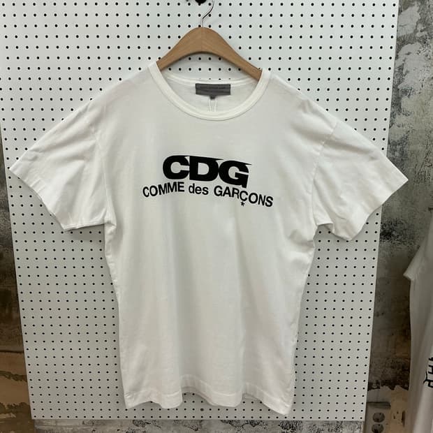 CDG 꼼데가르송 반팔티셔츠