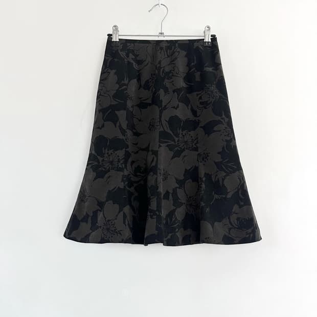 Flower wave midi skirt / charcoal