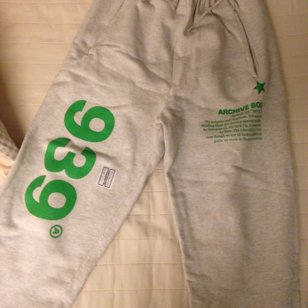 939 아카이브 볼드 바지