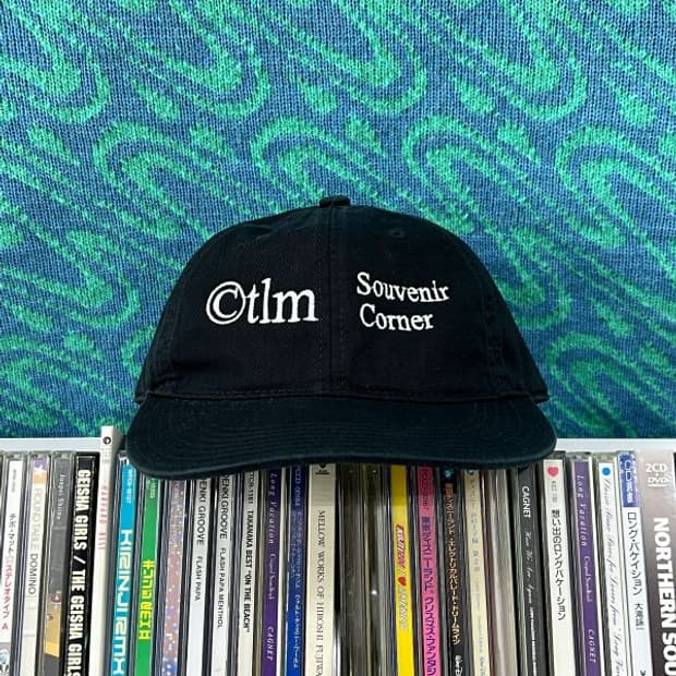 tlm Souvenir Corner 6 패널 캡 블랙 