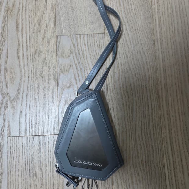 키코 코스타디노브 ohne 키링