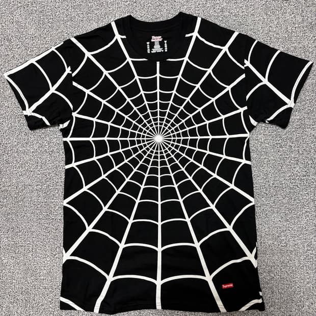 슈프림 헤인즈 스파이더맨 티