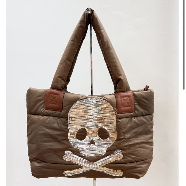 캐미컬스포츠 해골 가방,  Colott Skull Beads Bag