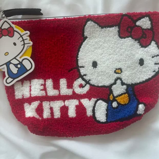 산리오 헬로키티 50주년 사가라 파우치