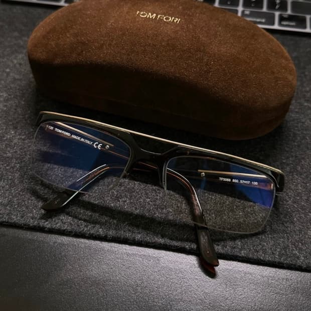 톰포드 빈티지 안경 판매(투브릿지)