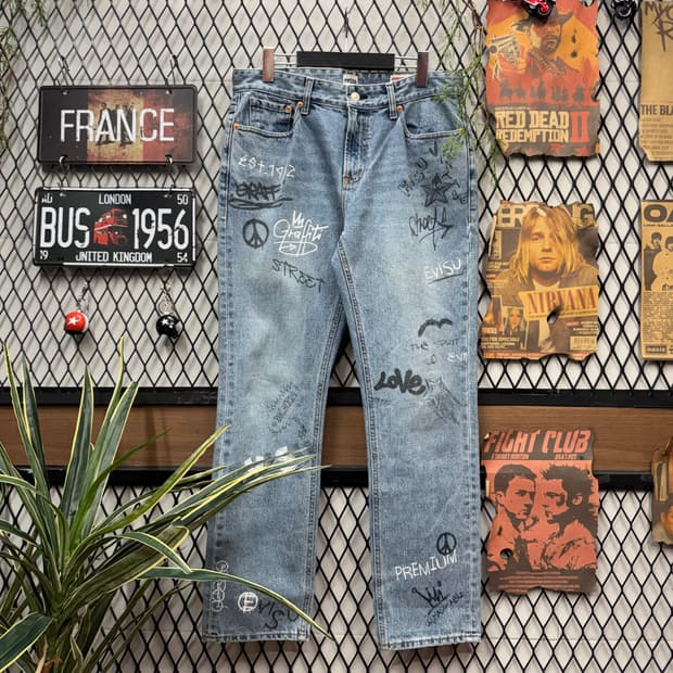 에비수 데님 팬츠 그래피티 아트 그래픽 포인트 연청