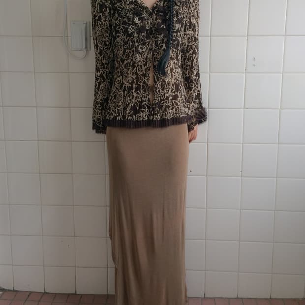 ruffle point pleats blouse
