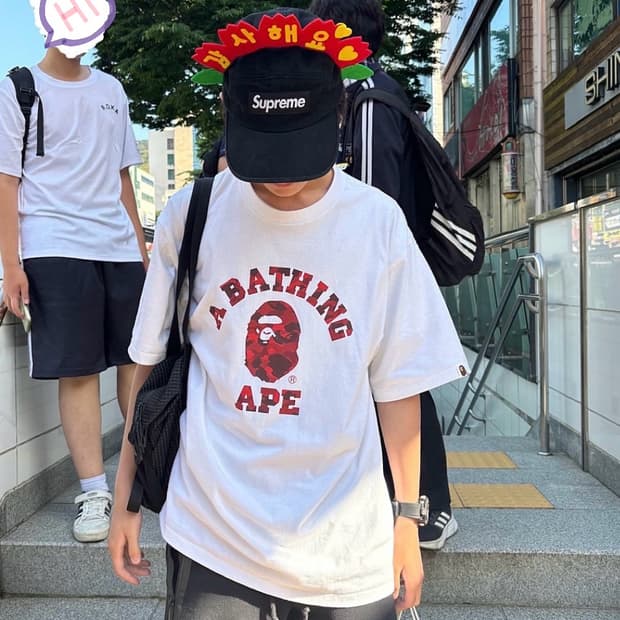 베이프 컬러 카모 컬리지 티셔츠 화이트 레드 L