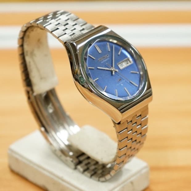 70s 세이코 LM 5606-8100 블루다이얼 오토매틱 시계