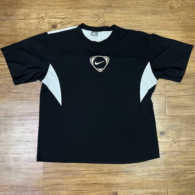 Nike 나이키 올드스쿨 빅로고 트레이닝 티셔츠