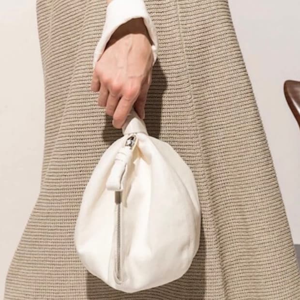 르메르 펄스 볼백 아이보리