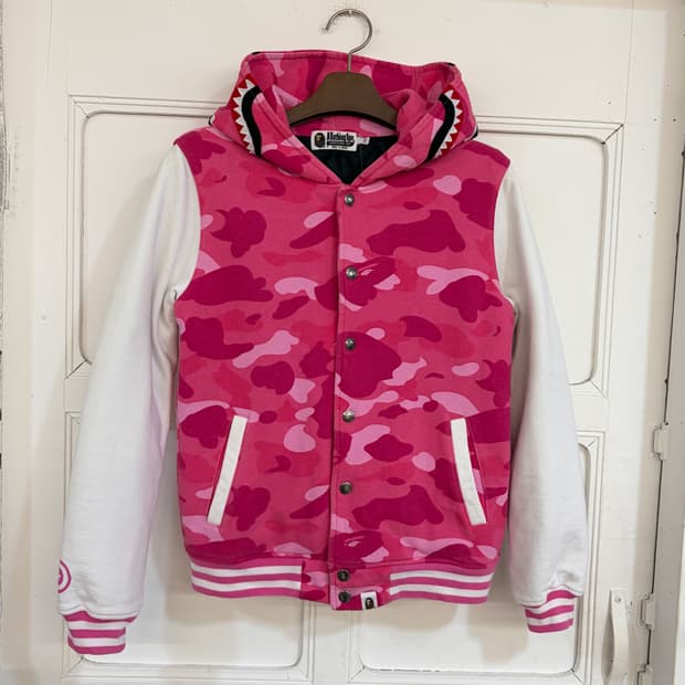 딱붙핏!!)) 베이프 샤크 바시티 자켓