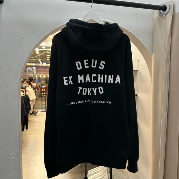 데우스 도쿄 블랙 후드티