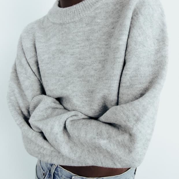 자라(zara) 울 부클 크롭 니트