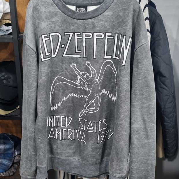 레드제플린 프린트 긴팔 기모티 105 가슴단면57 (보세제품)