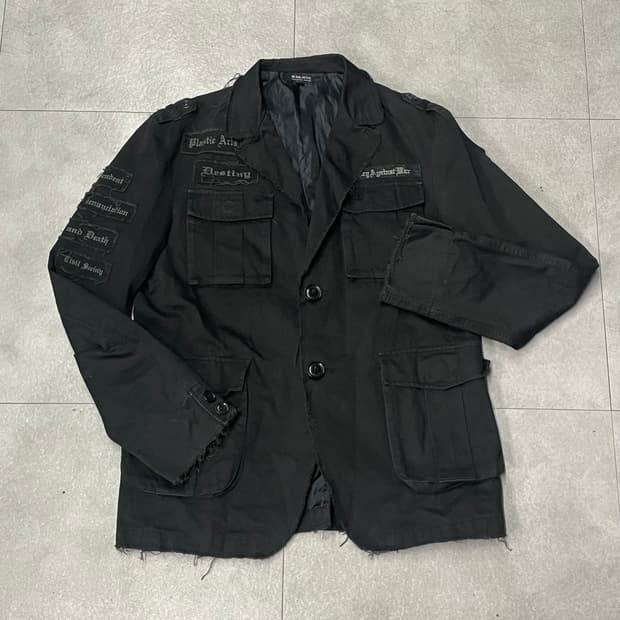 인 더 애틱 그런지 레터링 패치 블레이저