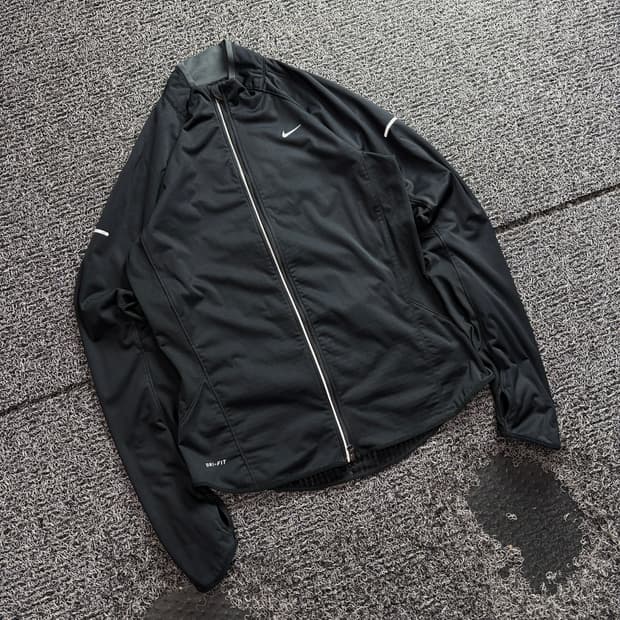나이키 스우시 드라이핏 블랙 러닝 자켓 3702