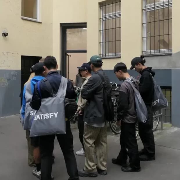 파프 새티스파이 숄더백