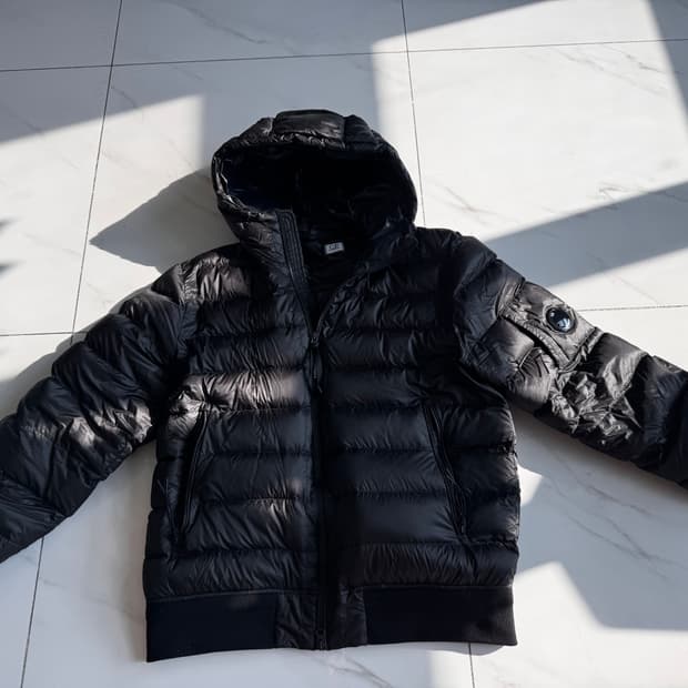 (L)C.P 컴퍼니 D.D 쉘 다운 자켓패딩 판매합니다