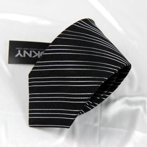 도나카란 8.2cm 미사용 신형 남자 명품 넥타이 DKNY