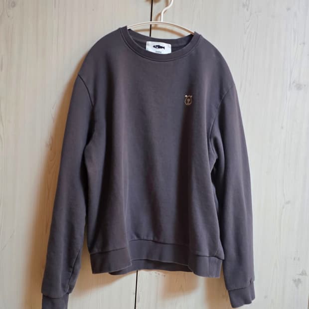 비이커 맨투맨 105