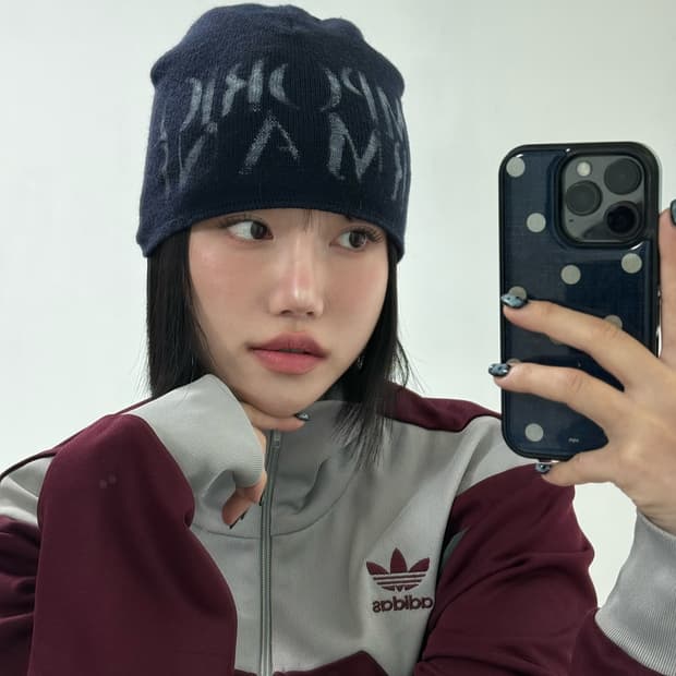 아르마니 네이비 로고 비니