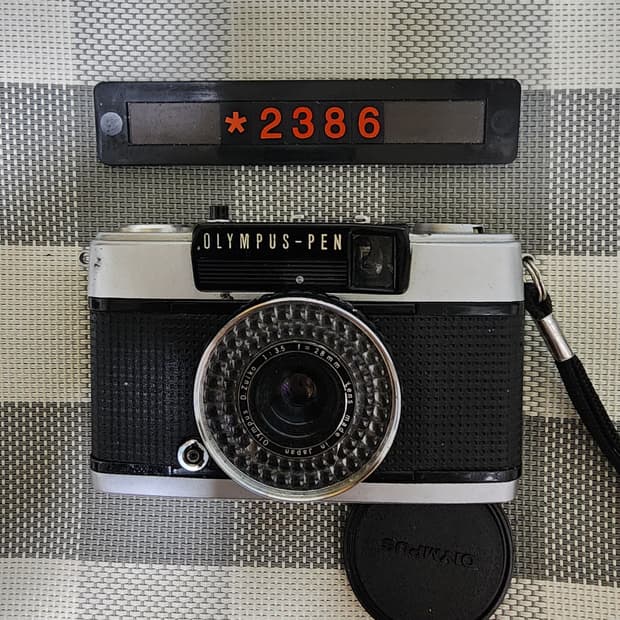 올림푸스 펜 EE-3 하프 필름카메라