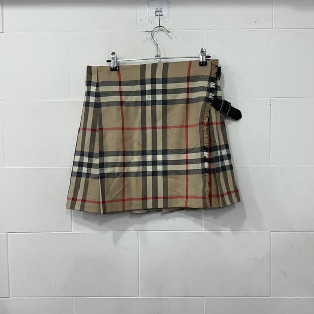 버버리 노바 체크 랩스커트