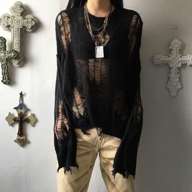 Damage grunge mood knit