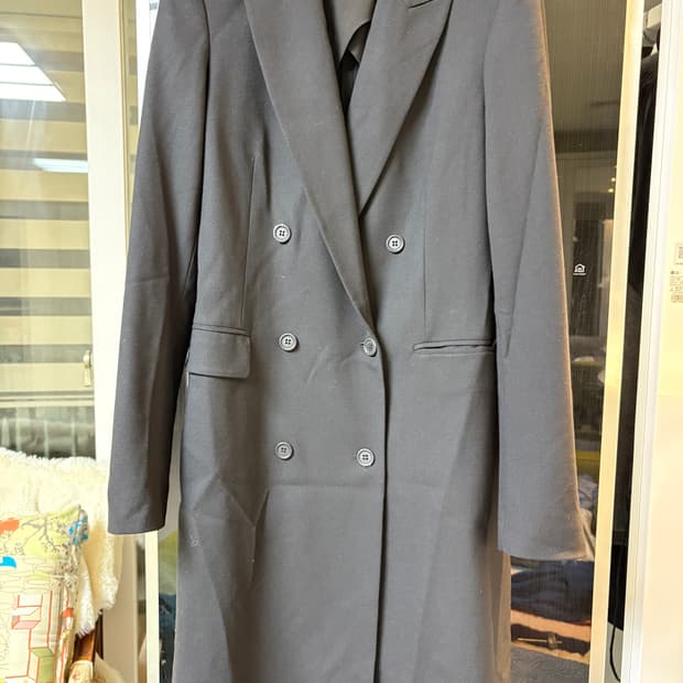 띠어리 블랙더블자켓