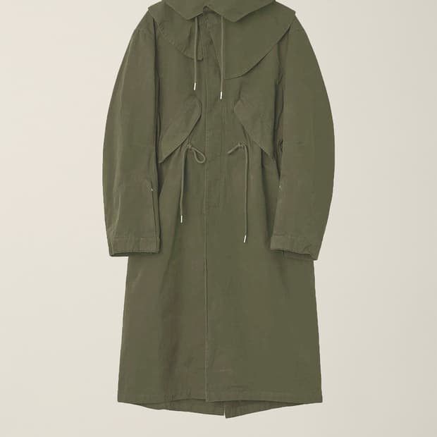 ÉÉ 후드 피쉬테일 코트 카키 M 새상품 판매합니다.