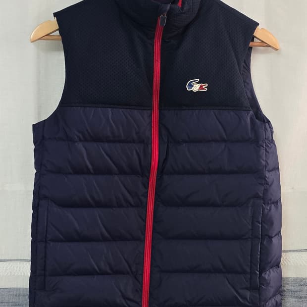 라코스테 네이비 패딩 조끼(34) 여성90 거의안입음